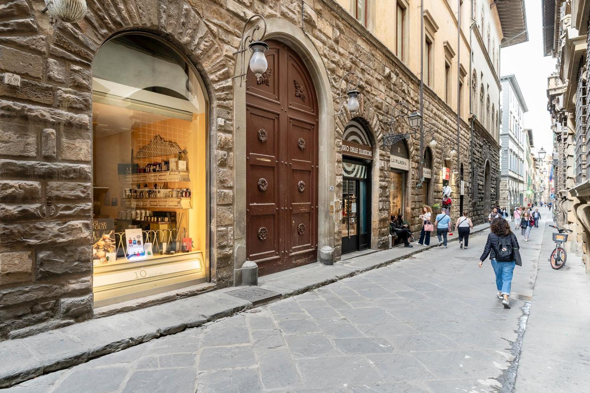 Palazzo Tornaquinci Apartamento *
